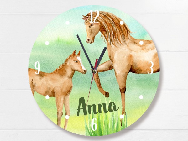 Wanduhr mit Pferden und Namen personalisiert für Mädchen Kinderzimmer