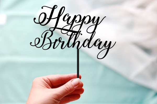 Cake Topper Happy Birthday Schriftzug mit Spieß